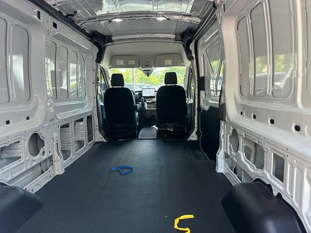 New 2026 Ford Transit 250 148 Medium Roof RWD image 18