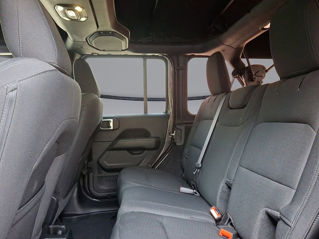Used 2021 Jeep Wrangler Unlimited Sahara AWD/4WD image 20
