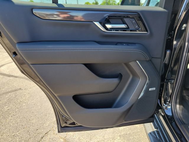 New 2026 GMC Yukon Elevation w/ Elevation Premium Package AWD/4WD image 15
