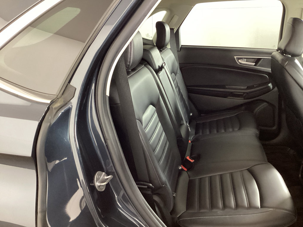 Used 2023 Ford Edge SEL w/ Convenience Package image 11