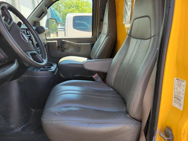 Used 2022 GMC Savana 3500 Extended w/ Power Convenience Package RWD image 12