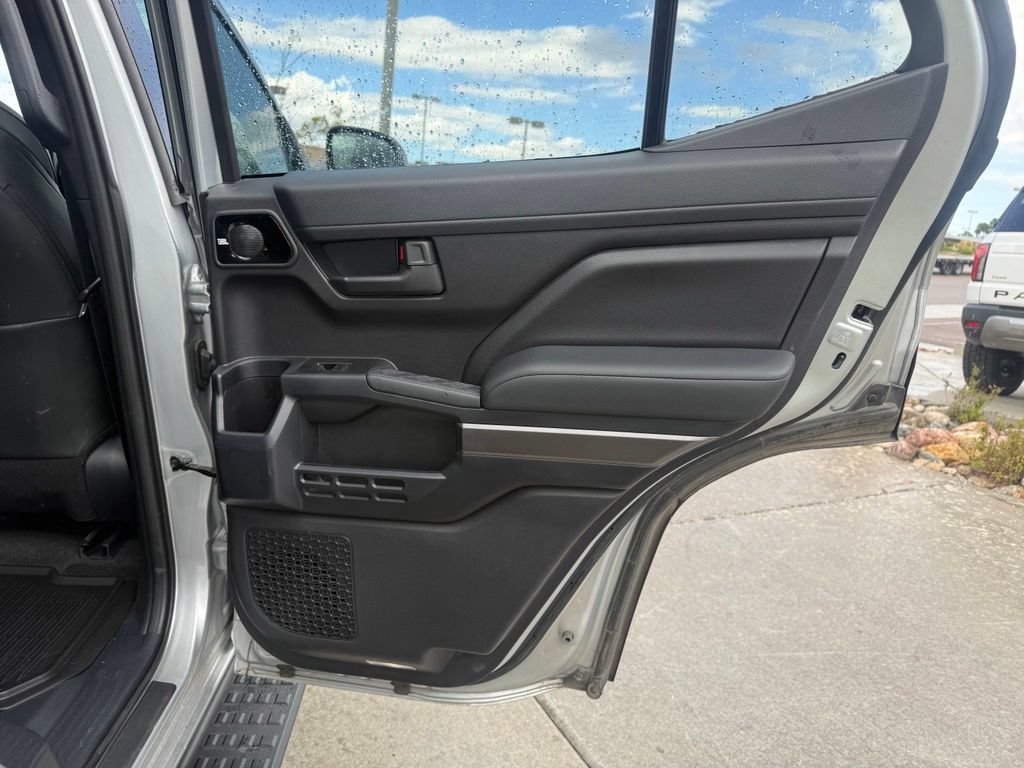 Used 2025 Toyota 4Runner TRD Off-Road Premium AWD/4WD image 26