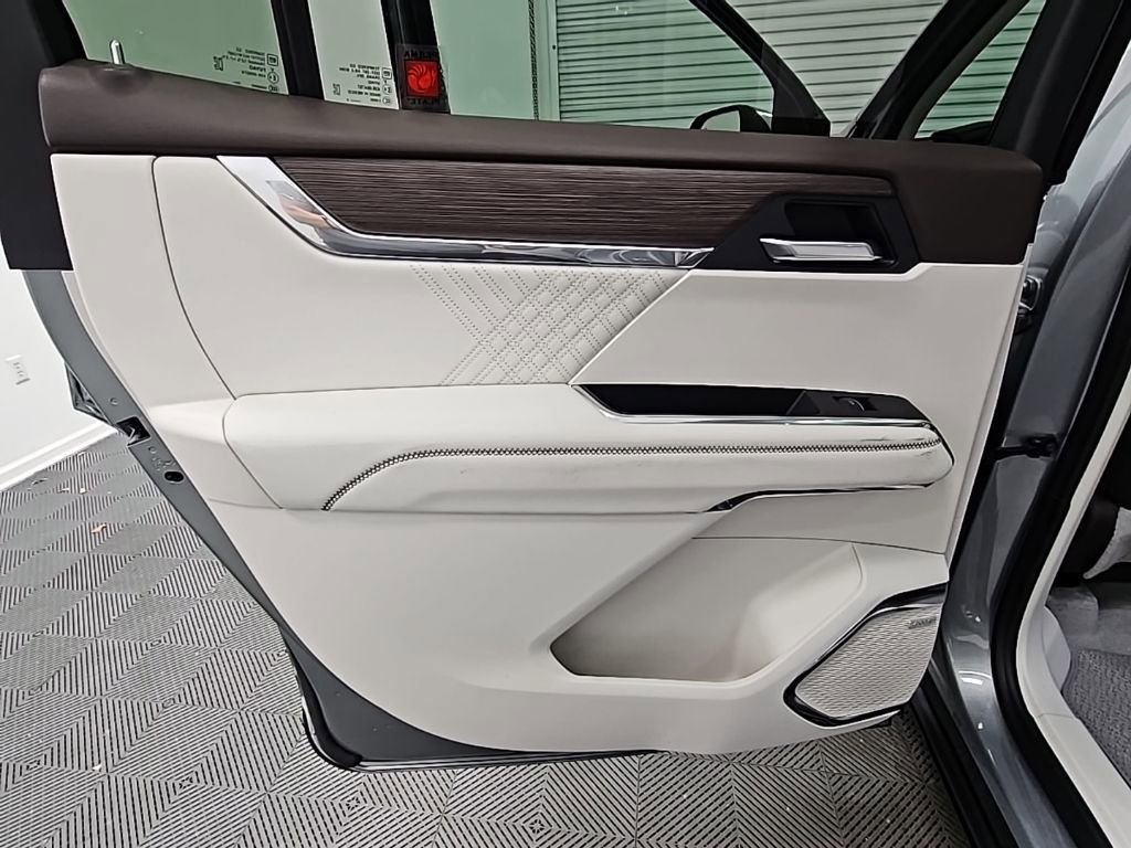 New 2026 GMC Acadia Denali w/ Super Cruise Package image 35