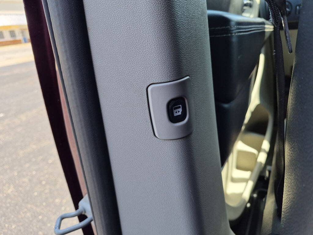 Used 2018 Dodge Grand Caravan SXT FWD image 30