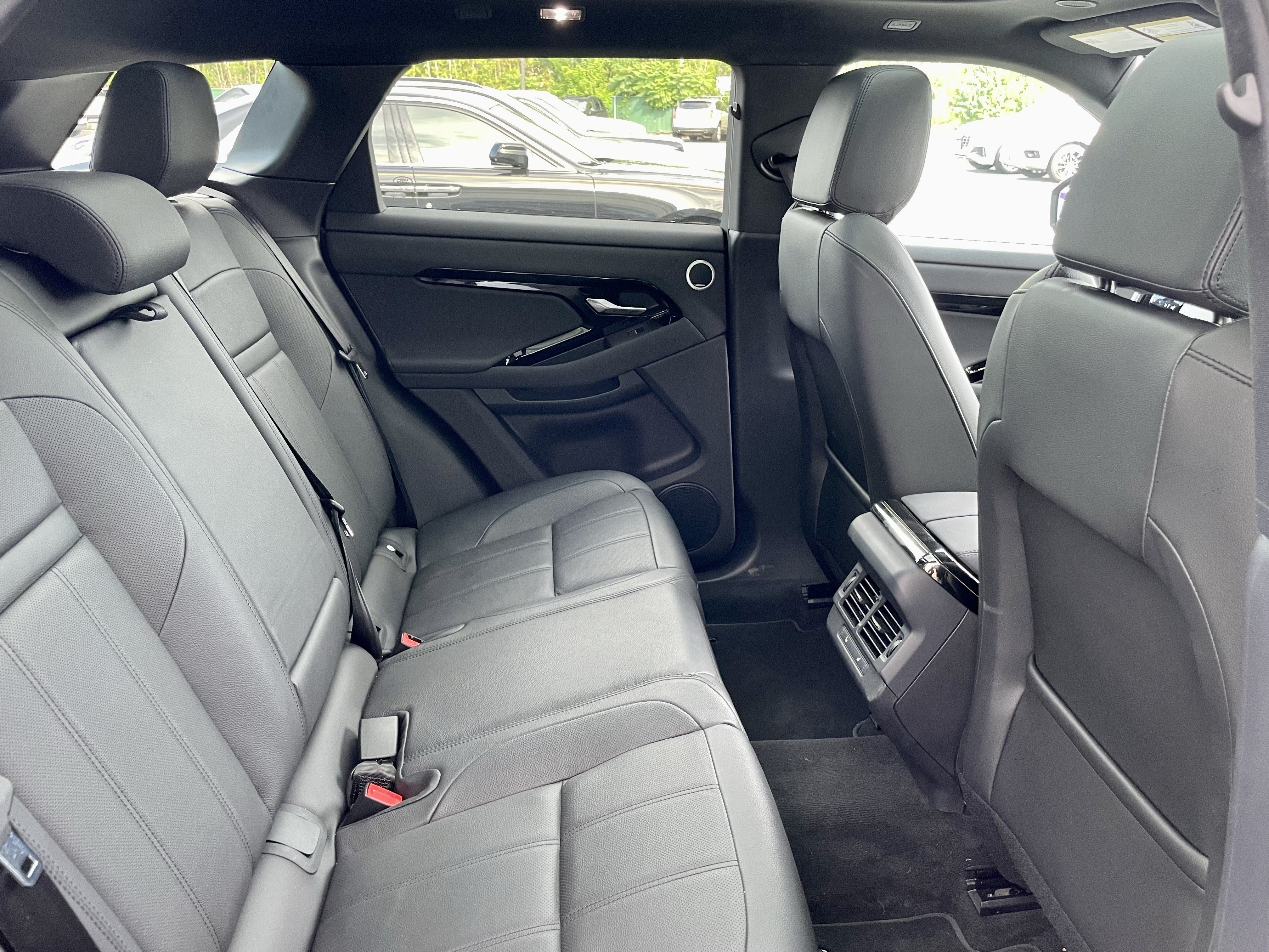 Certified 2025 Land Rover Range Rover Evoque Dynamic SE AWD/4WD image 31