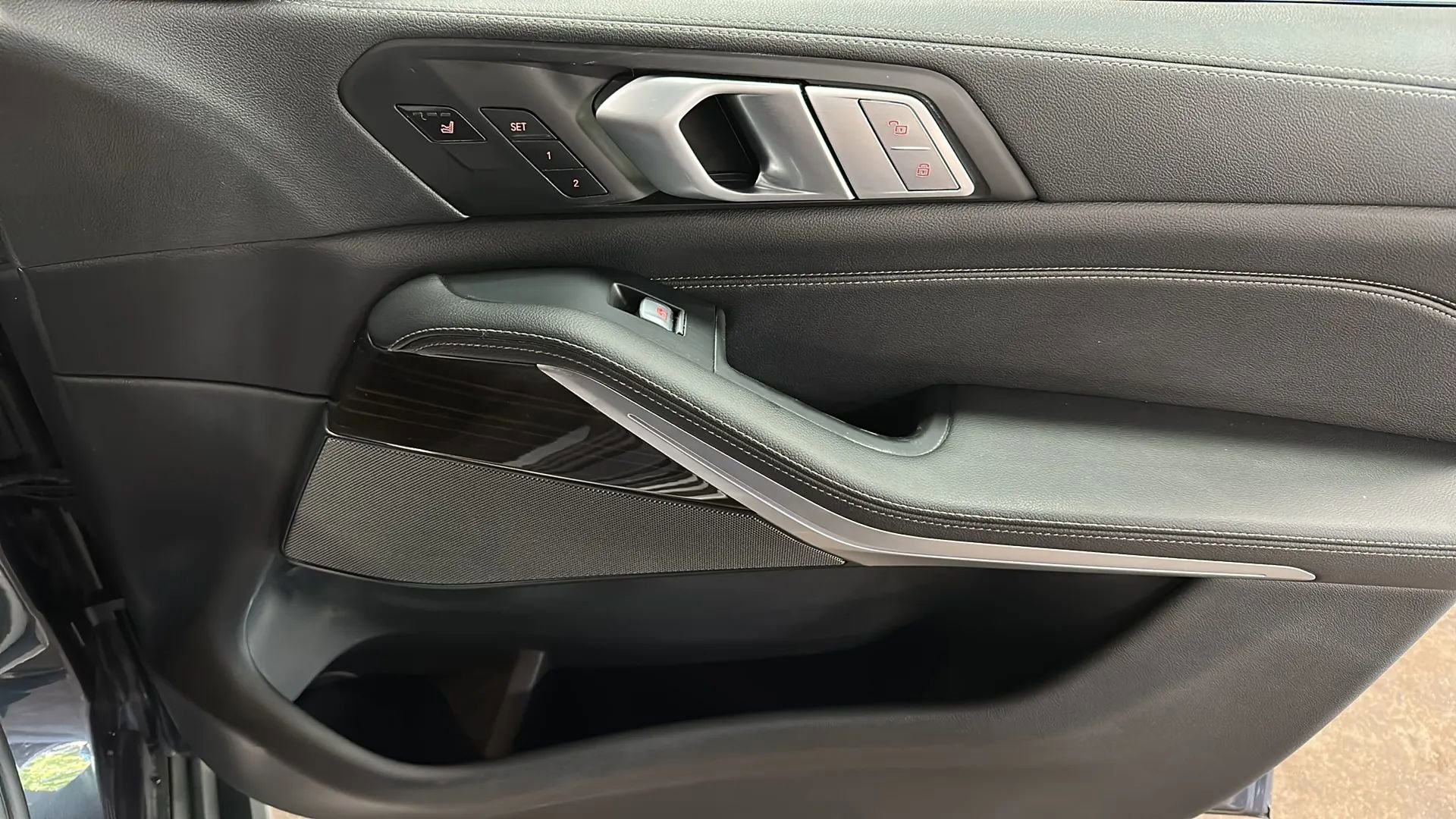 Used 2019 BMW X7 xDrive50i w/ Premium Package image 25