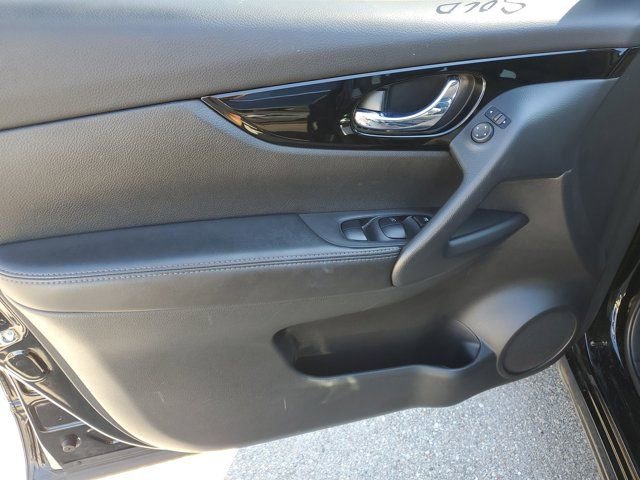 Used 2021 Nissan Rogue Sport SL image 23