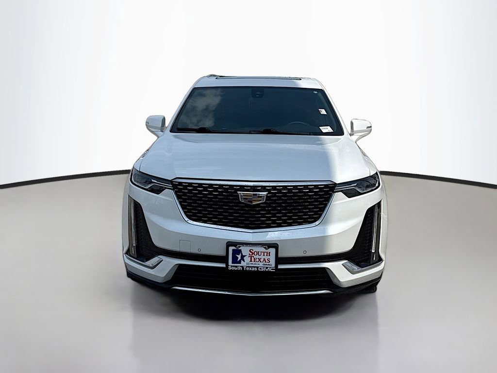 Used 2023 Cadillac XT6 Luxury image 2