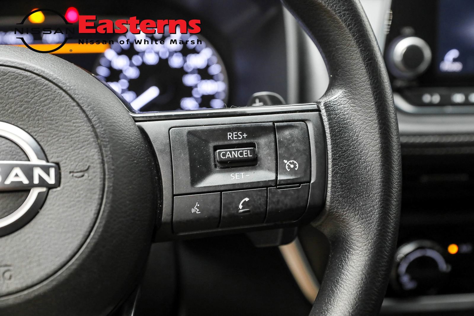 Used 2023 Nissan Rogue S image 17