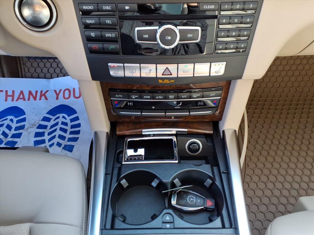 Used 2014 Mercedes-Benz E 350 4MATIC Sedan image 26