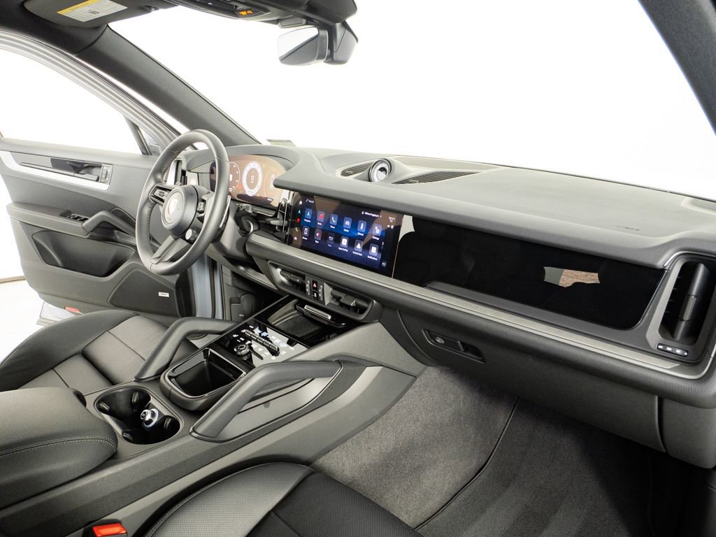 Certified 2026 Porsche Cayenne AWD/4WD image 25