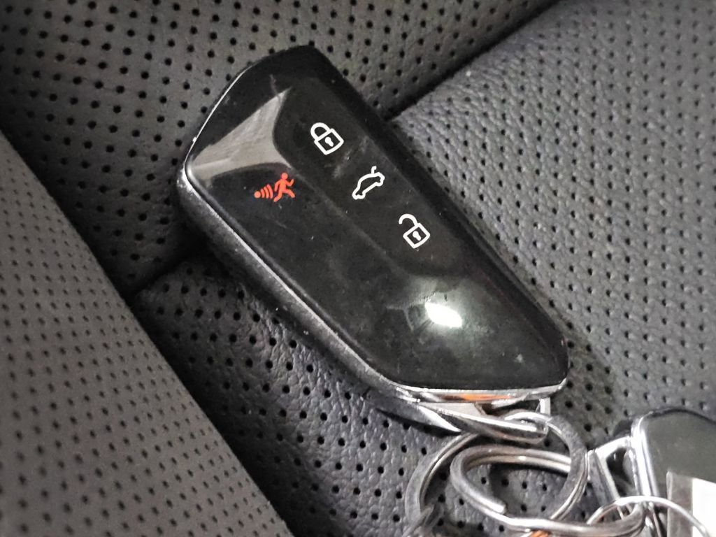 Used 2022 Volkswagen GTI Autobahn image 38