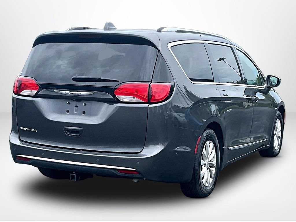 Used 2019 Chrysler Pacifica Touring-L w/ Advanced Safetytec Group FWD image 2