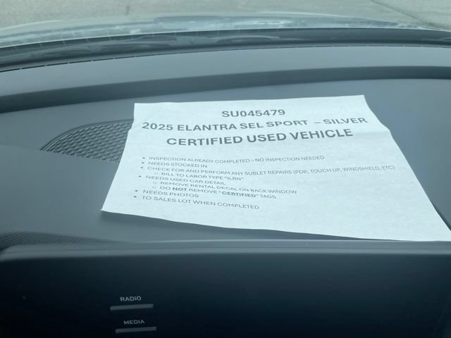 Certified 2025 Hyundai Elantra SE FWD image 23