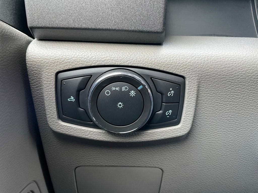 Used 2021 Ford F250 XL w/ Power Equipment Group AWD/4WD image 46