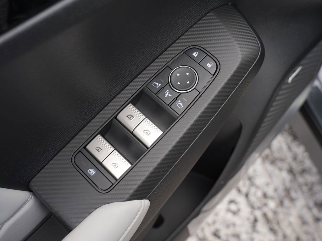 New 2026 Mitsubishi Outlander SEL image 16