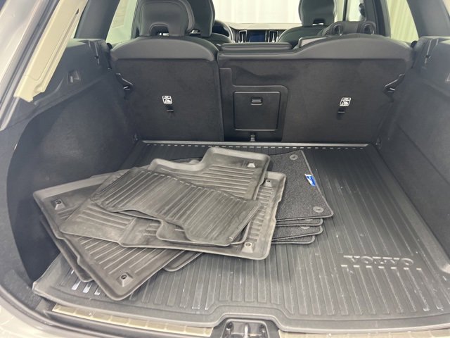 Used 2023 Volvo XC60 B5 Plus w/ Climate Package image 9
