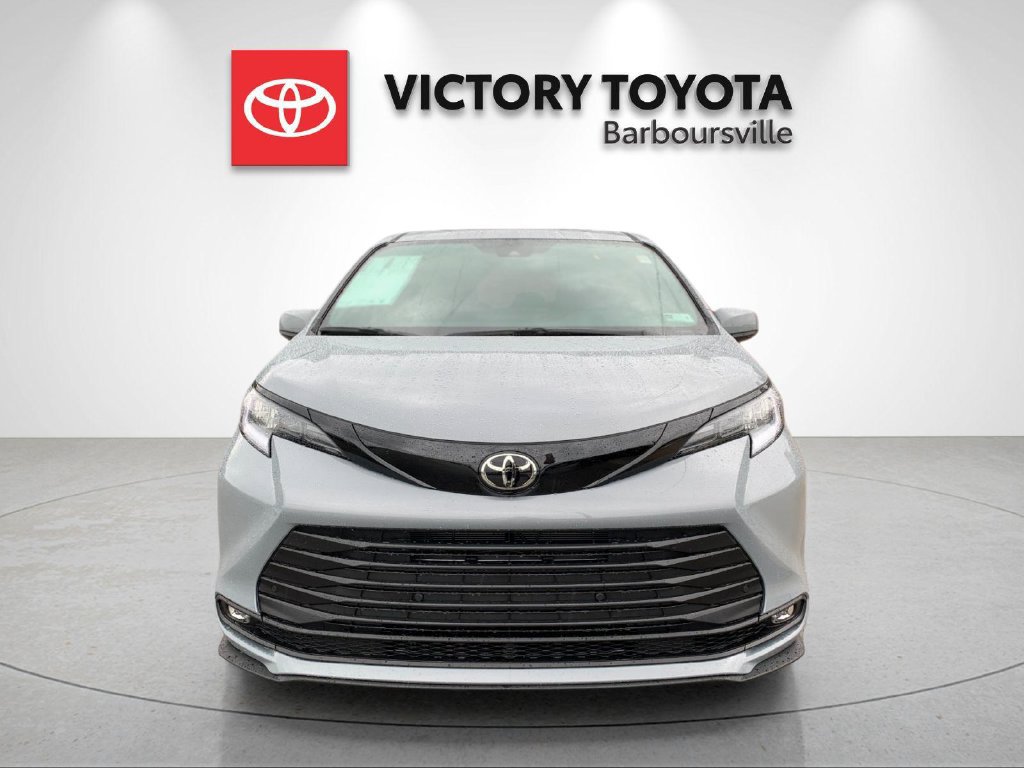 New 2026 Toyota Sienna XLE Woodland Edition AWD/4WD image 8