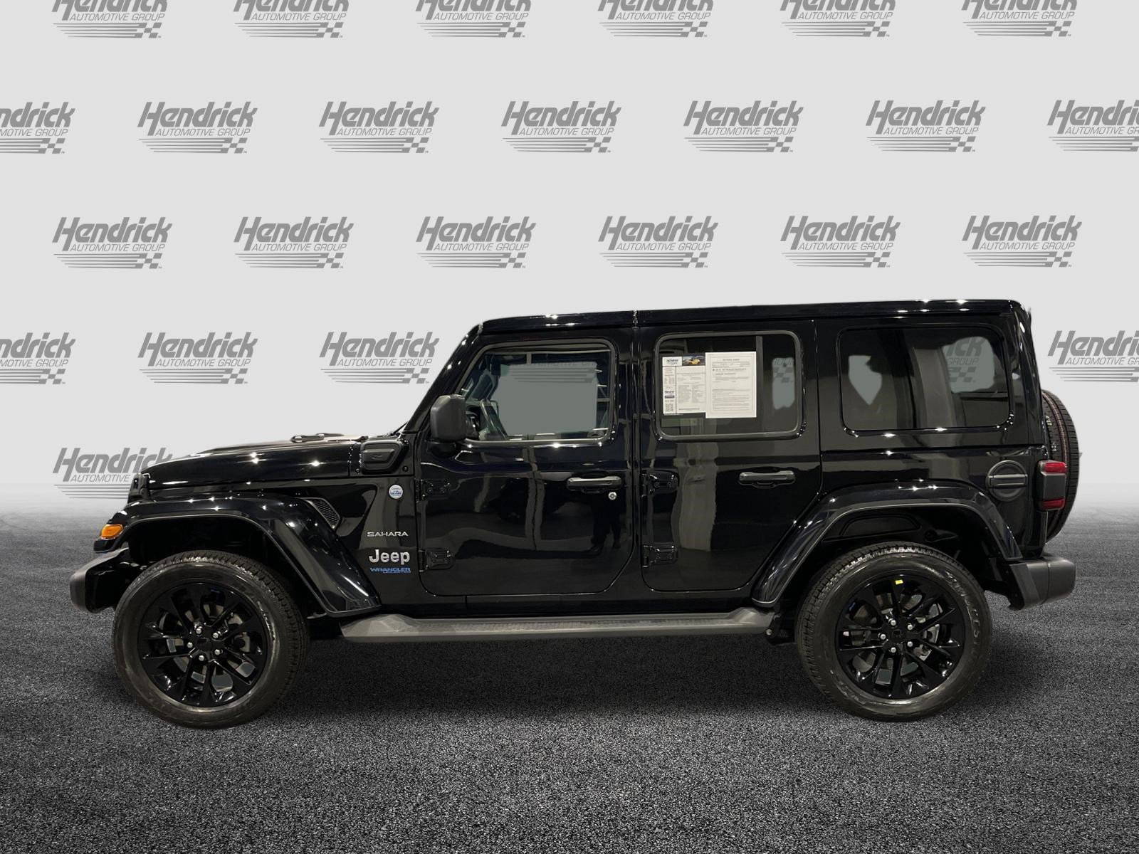 Used 2022 Jeep Wrangler Unlimited Sahara w/ Cold Weather Group image 7