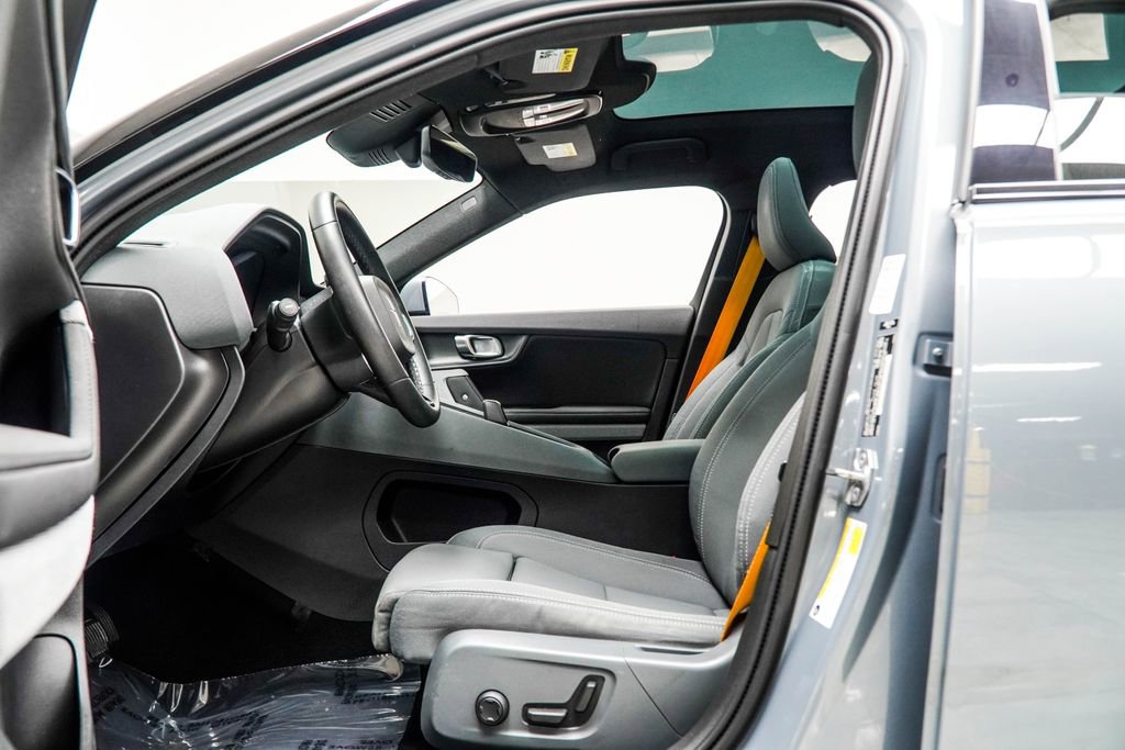 Used 2021 Polestar Polestar 2 w/ Performance Package image 38