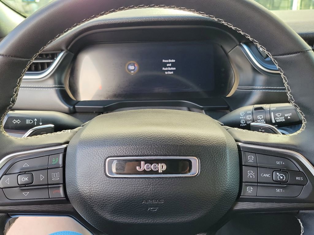 Used 2024 Jeep Grand Cherokee L Laredo AWD/4WD image 11