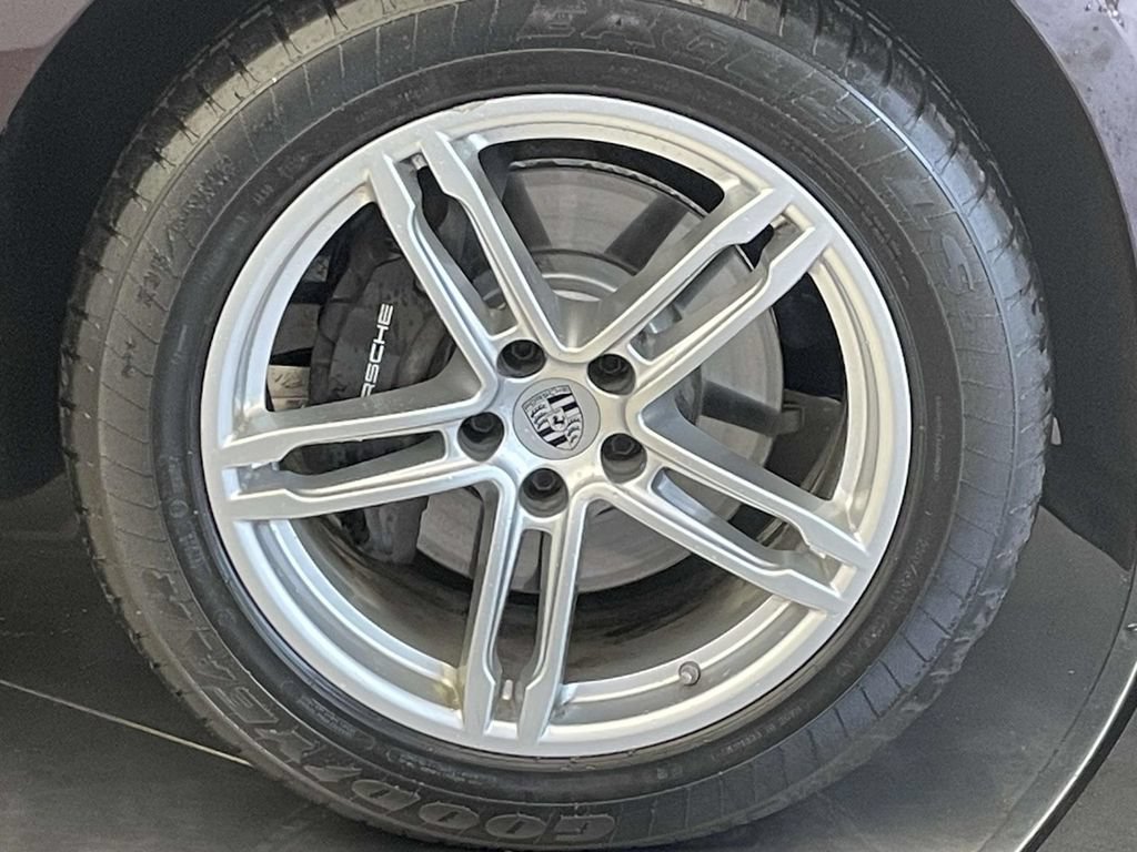 Certified 2023 Porsche Macan AWD/4WD image 14