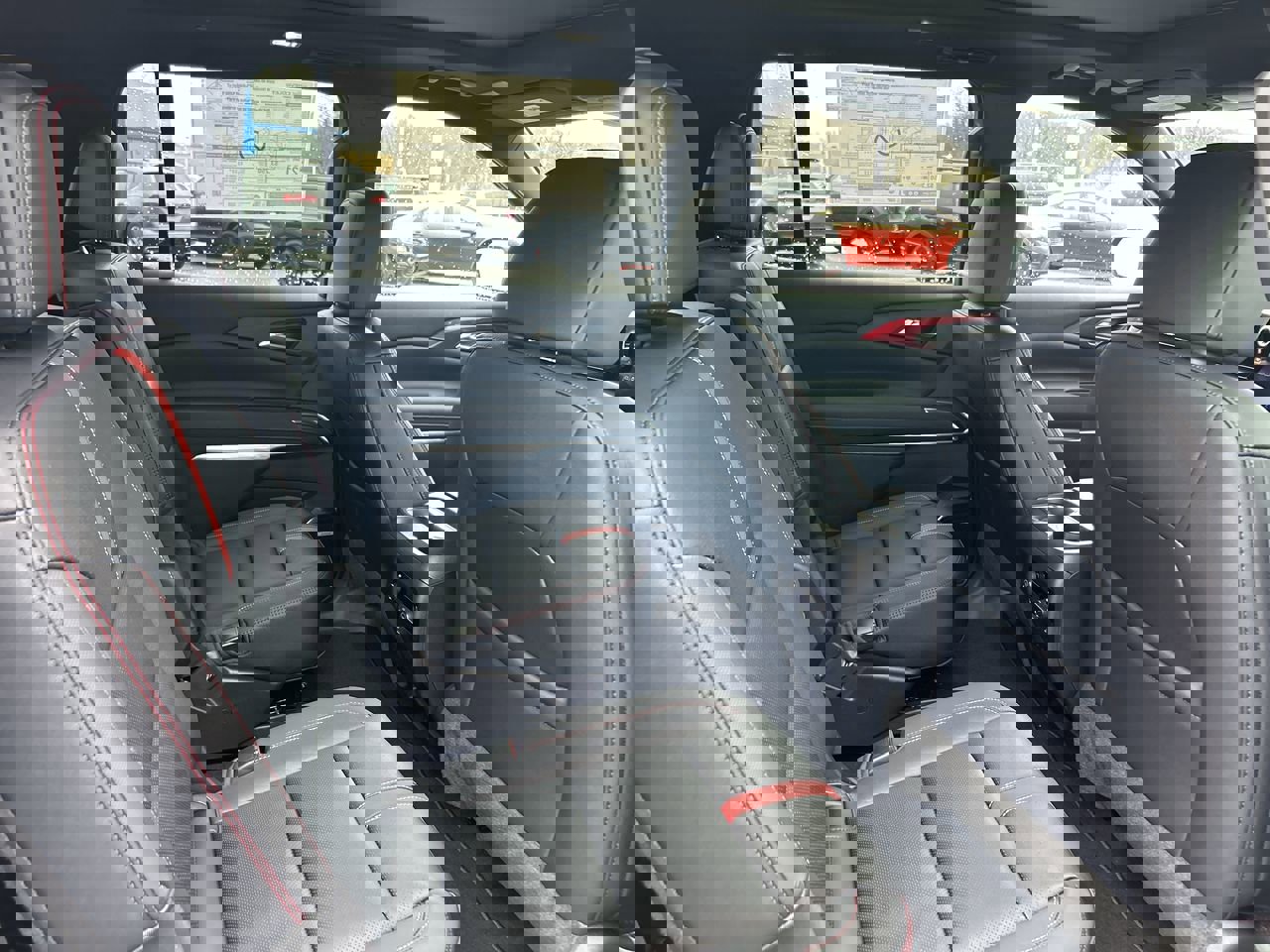 New 2026 Chevrolet Traverse RS w/ LPO, Floor Liner Package image 18