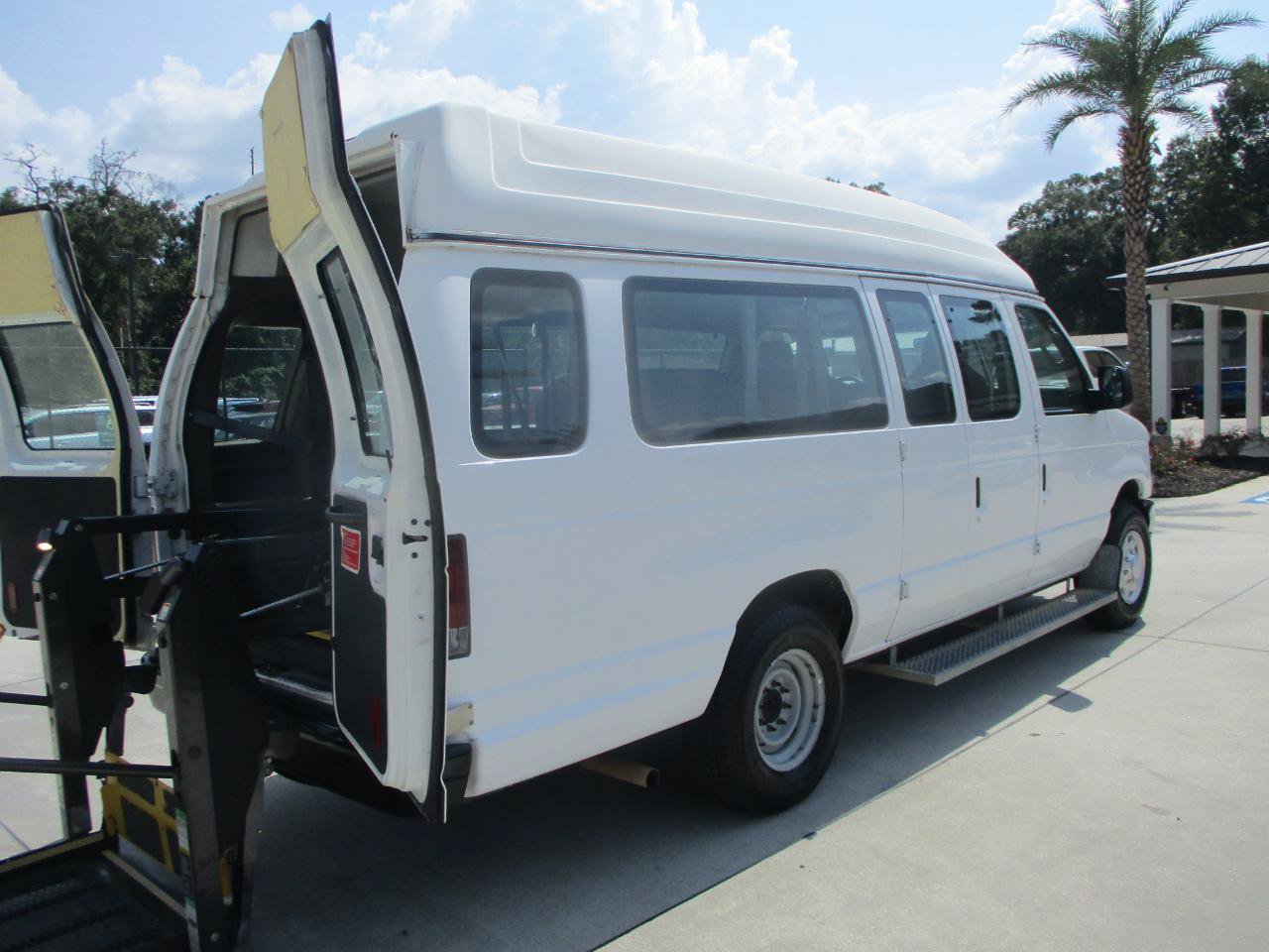 Used 2013 Ford E-250 and Econoline 250 Extended w/ PWR Group RWD image 7