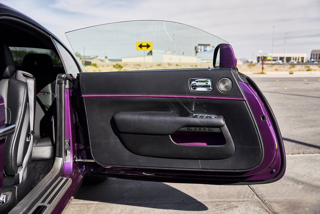 Used 2020 Rolls-Royce Wraith RWD image 21
