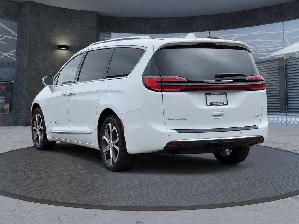 Used 2022 Chrysler Pacifica Pinnacle AWD/4WD image 3