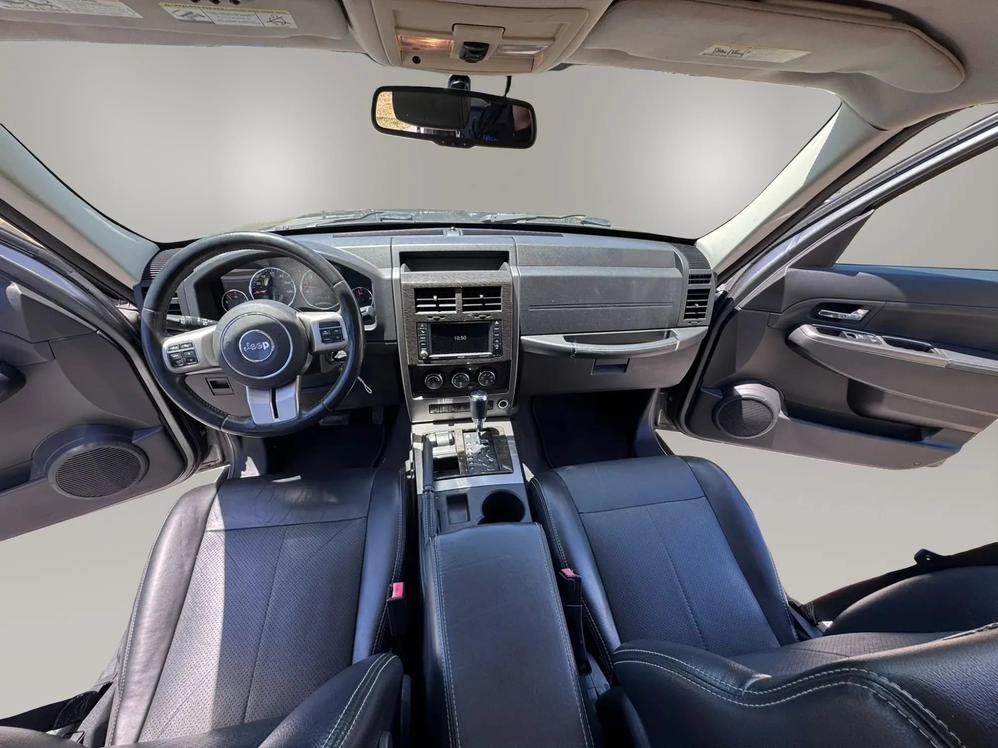 Used 2012 Jeep Liberty Limited Jet w/ Comfort/Convenience Group AWD/4WD image 9