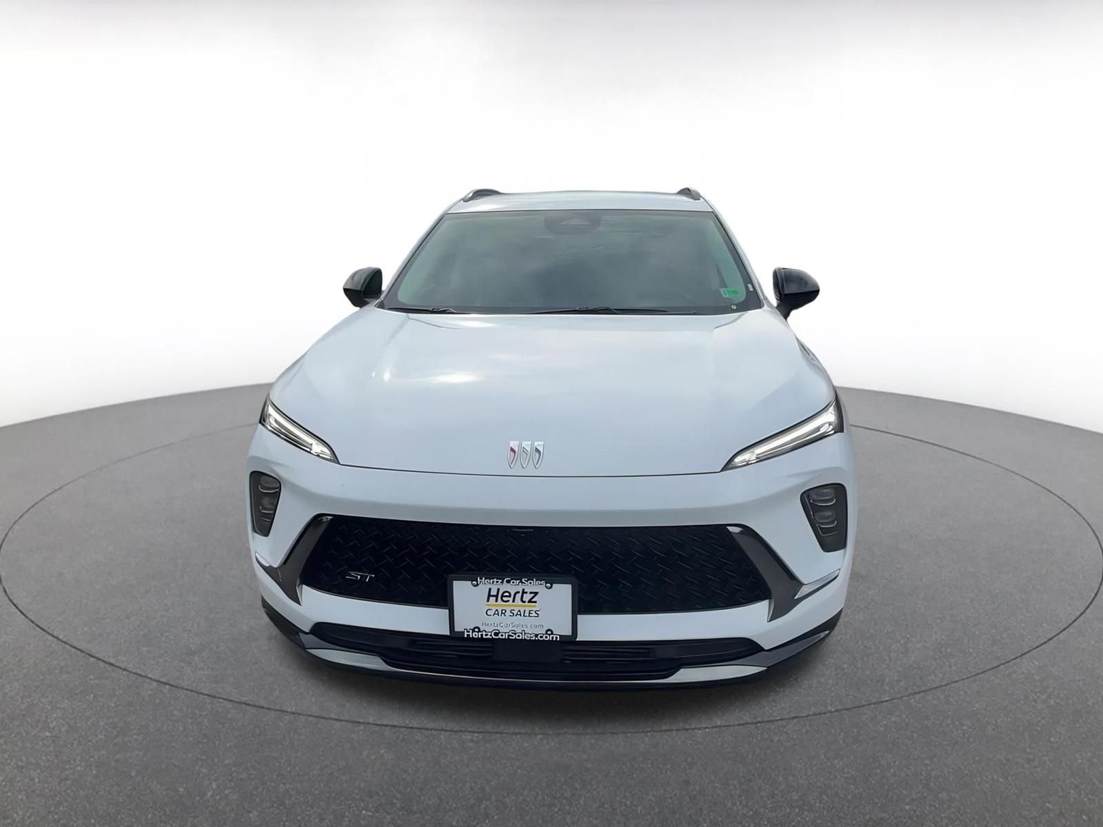 Used 2024 Buick Envision Sport Touring image 4