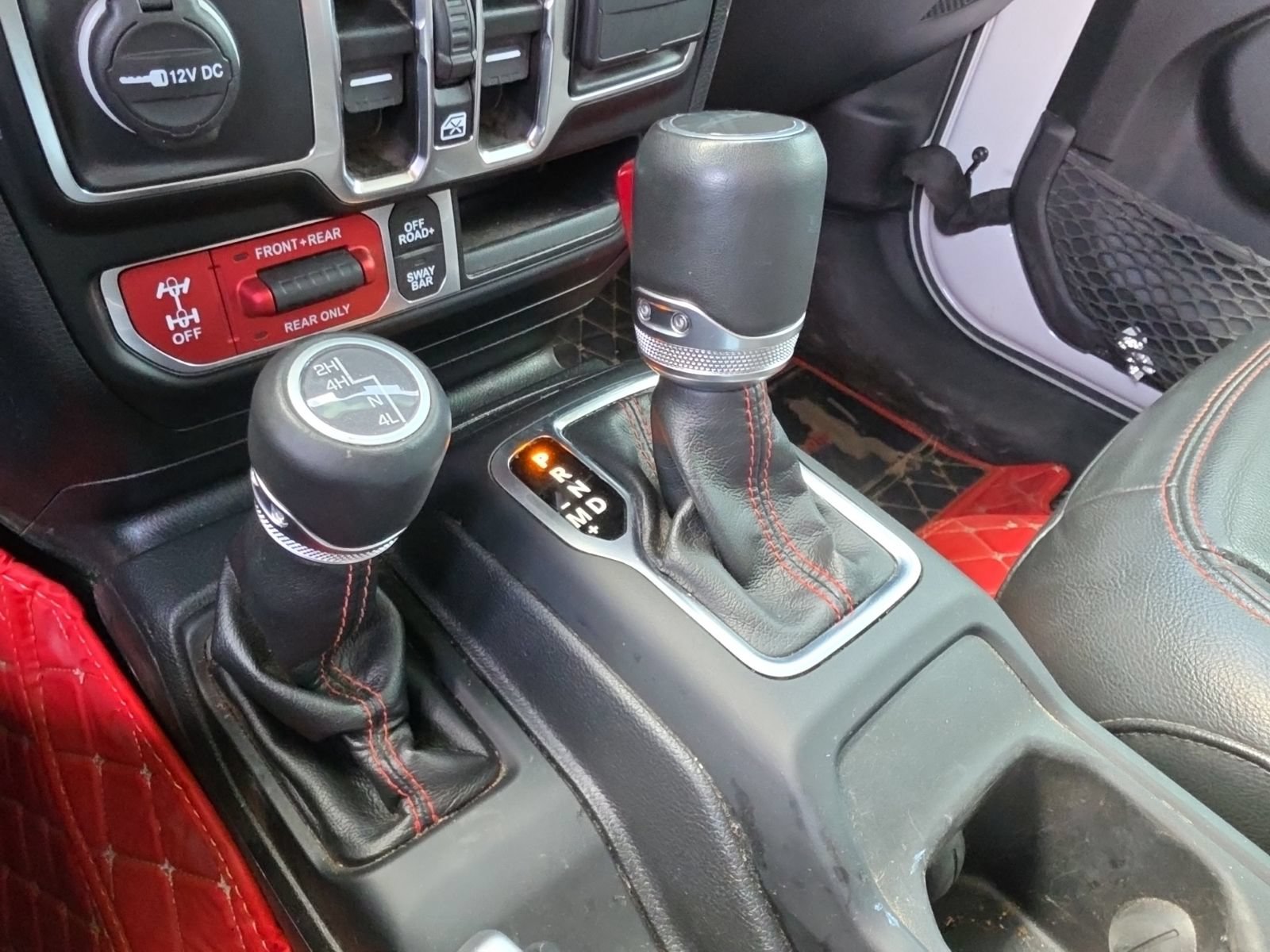 Used 2022 Jeep Gladiator Rubicon w/ Trailer Tow Package AWD/4WD image 23