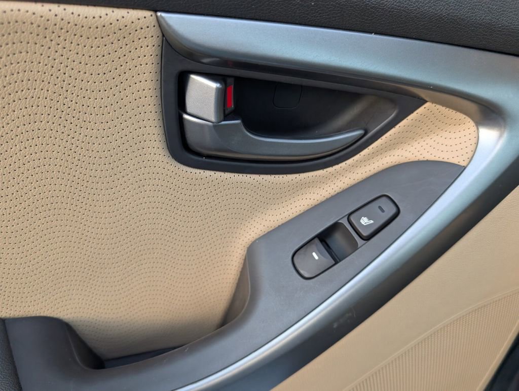 Used 2011 Hyundai Elantra Limited image 26