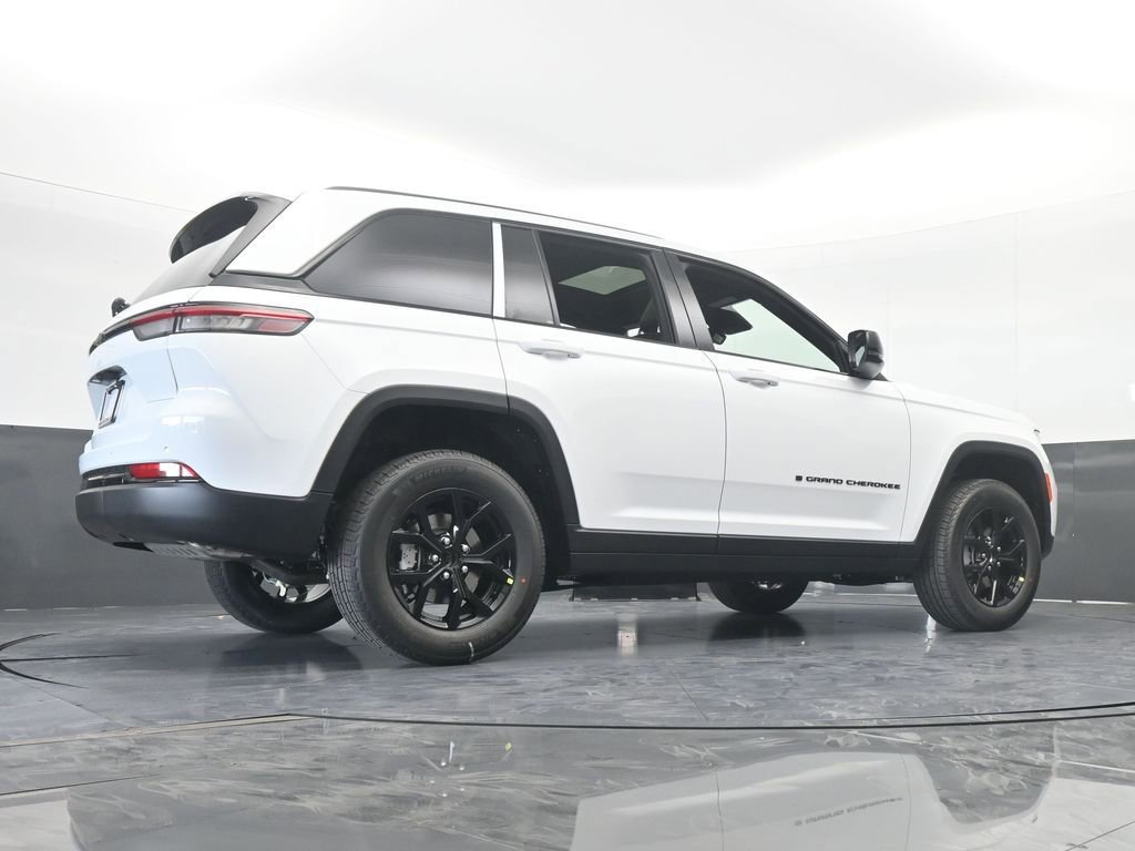 New 2025 Jeep Grand Cherokee Altitude image 55