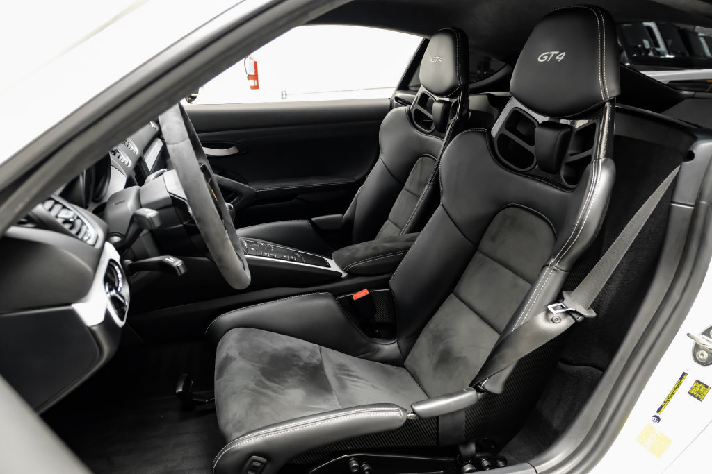 Used 2020 Porsche 718 Cayman GT4 RWD image 28