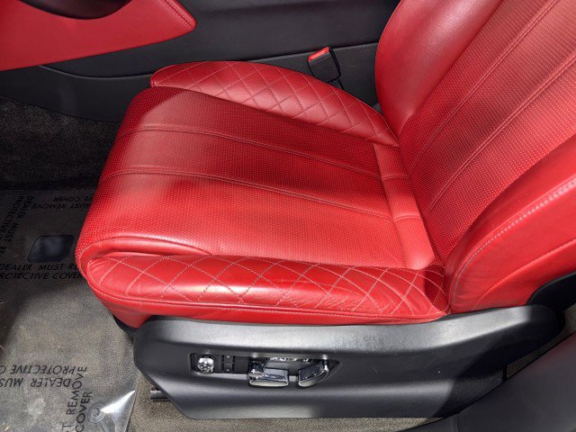 Used 2018 Bentley Bentayga image 50