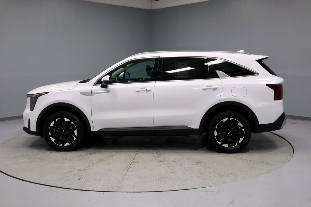 Used 2024 Kia Sorento S image 10