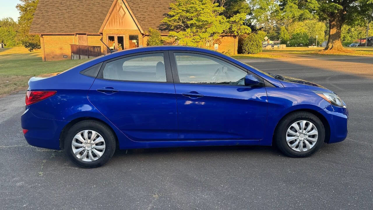 Used 2014 Hyundai Accent GLS FWD image 9