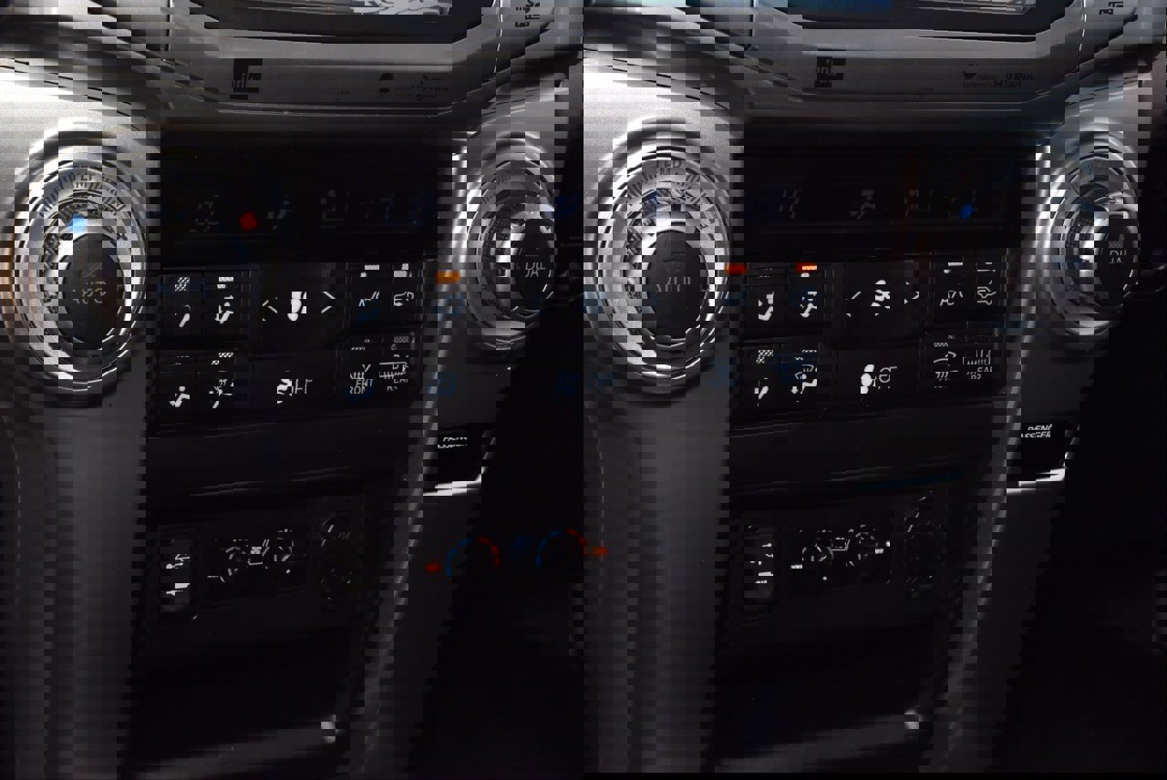 Used 2015 Toyota 4Runner Limited image 28