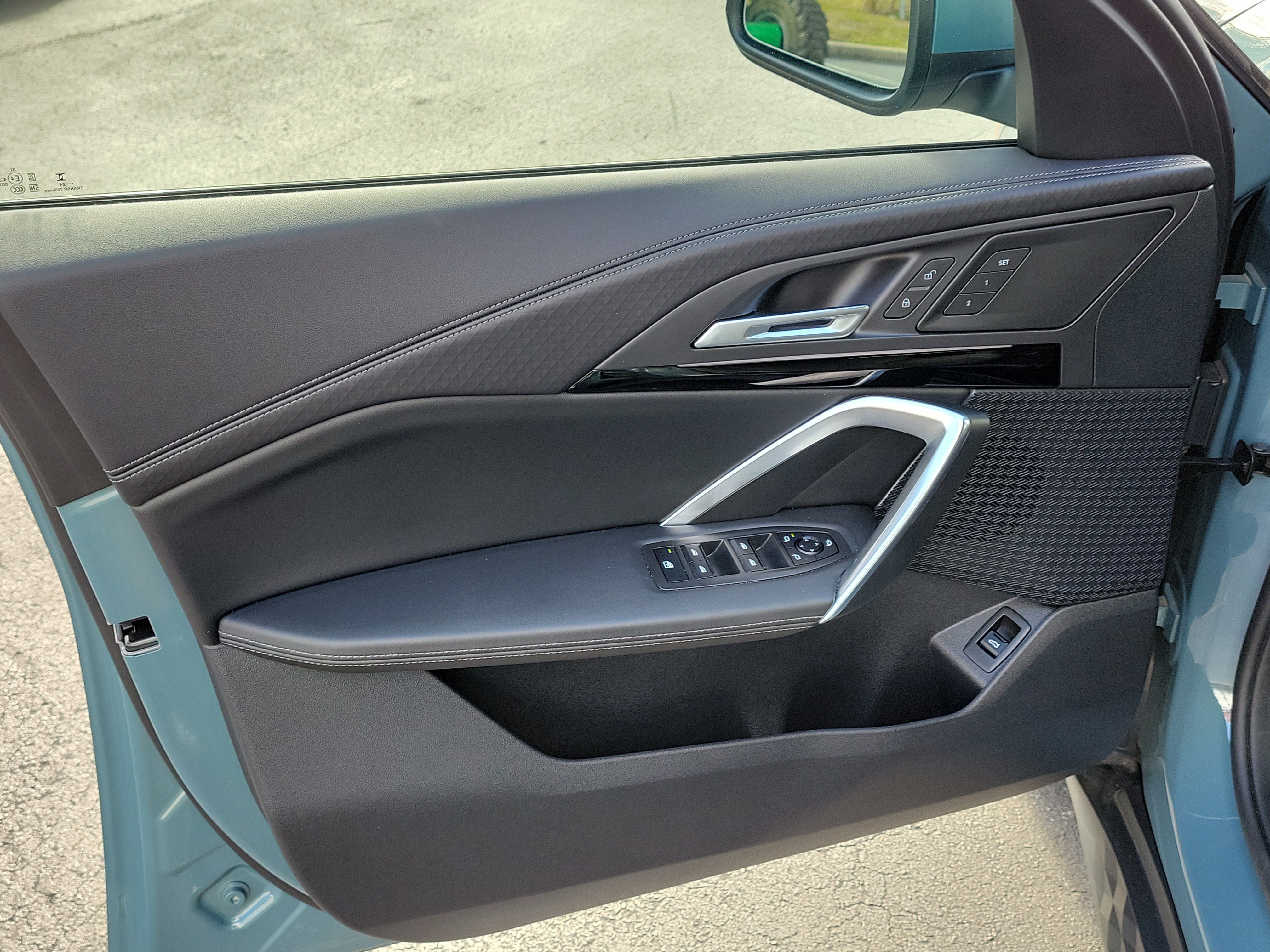 Used 2025 BMW X2 xDrive28i image 18