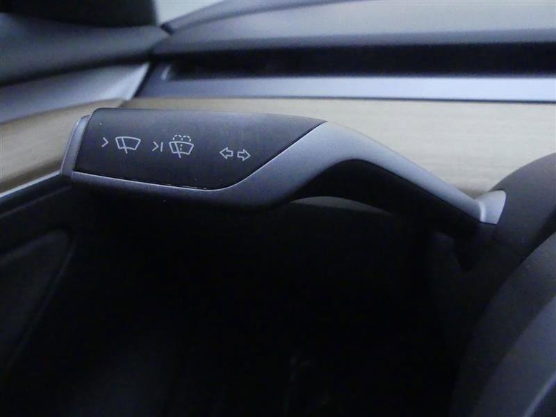 Used 2023 Tesla Model 3 Standard Range RWD image 17