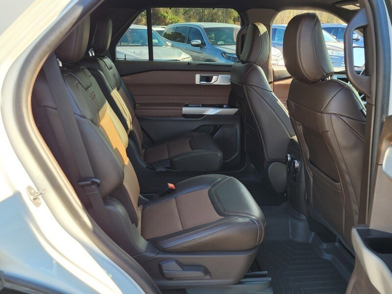 Used 2024 Ford Explorer King Ranch w/ Technology Package image 15
