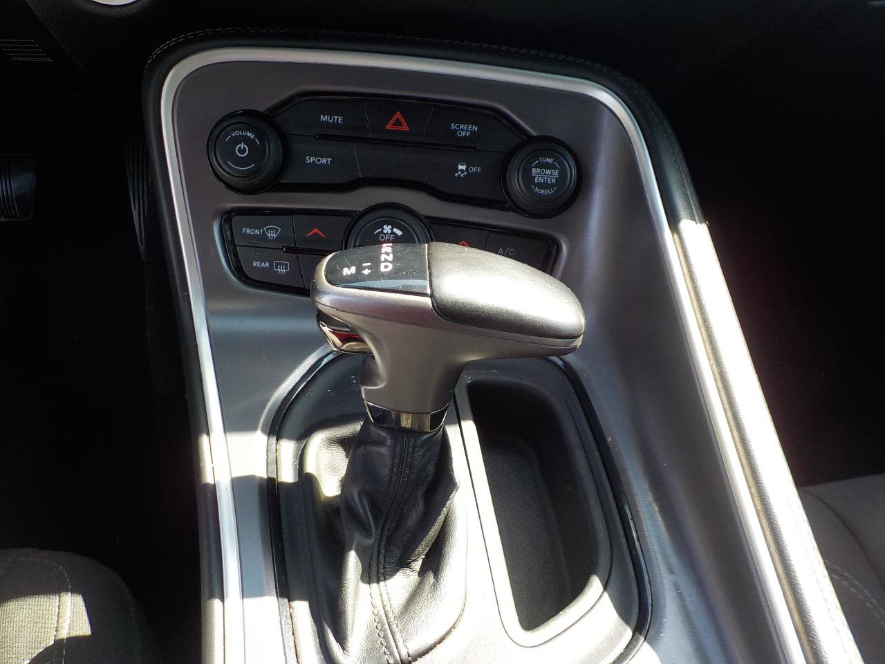 Used 2019 Dodge Challenger SXT RWD image 18