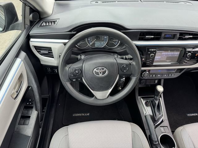 Used 2015 Toyota Corolla LE FWD image 13
