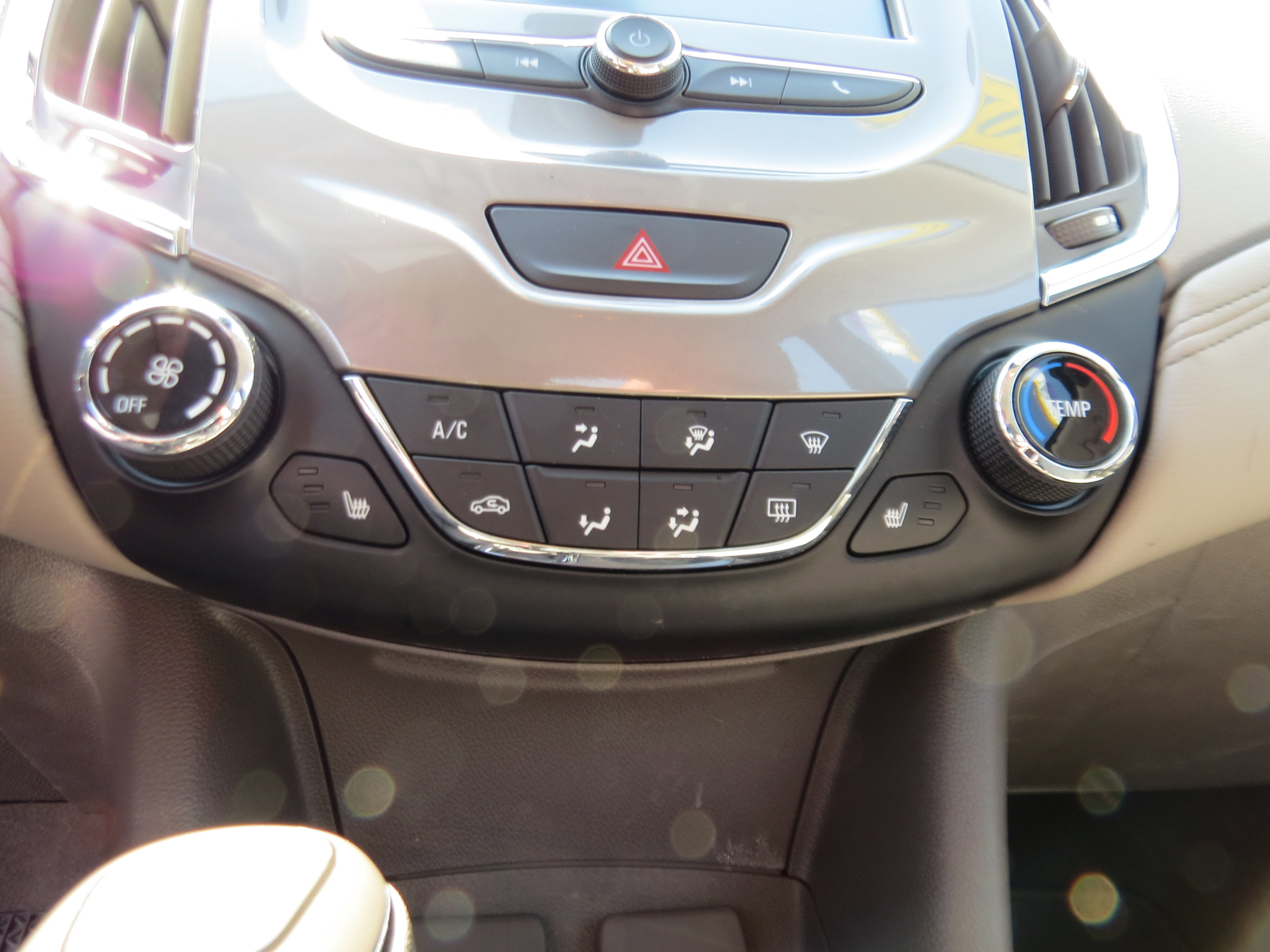 Used 2017 Chevrolet Cruze Premier FWD image 16