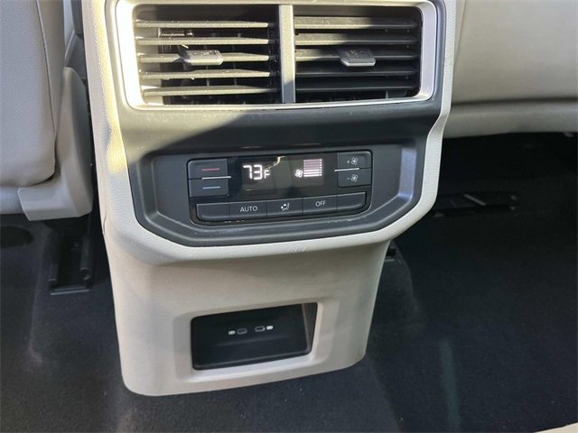 Used 2024 Volkswagen Atlas SE image 17