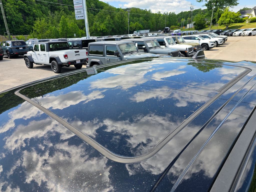 Used 2021 RAM 1500 Rebel w/ Rebel Level 2 Equipment Group AWD/4WD image 19