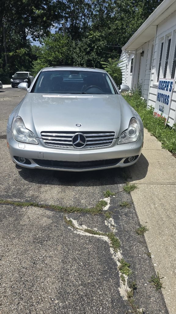 Used 2008 Mercedes-Benz CLS 550 w/ Sport Package image 20