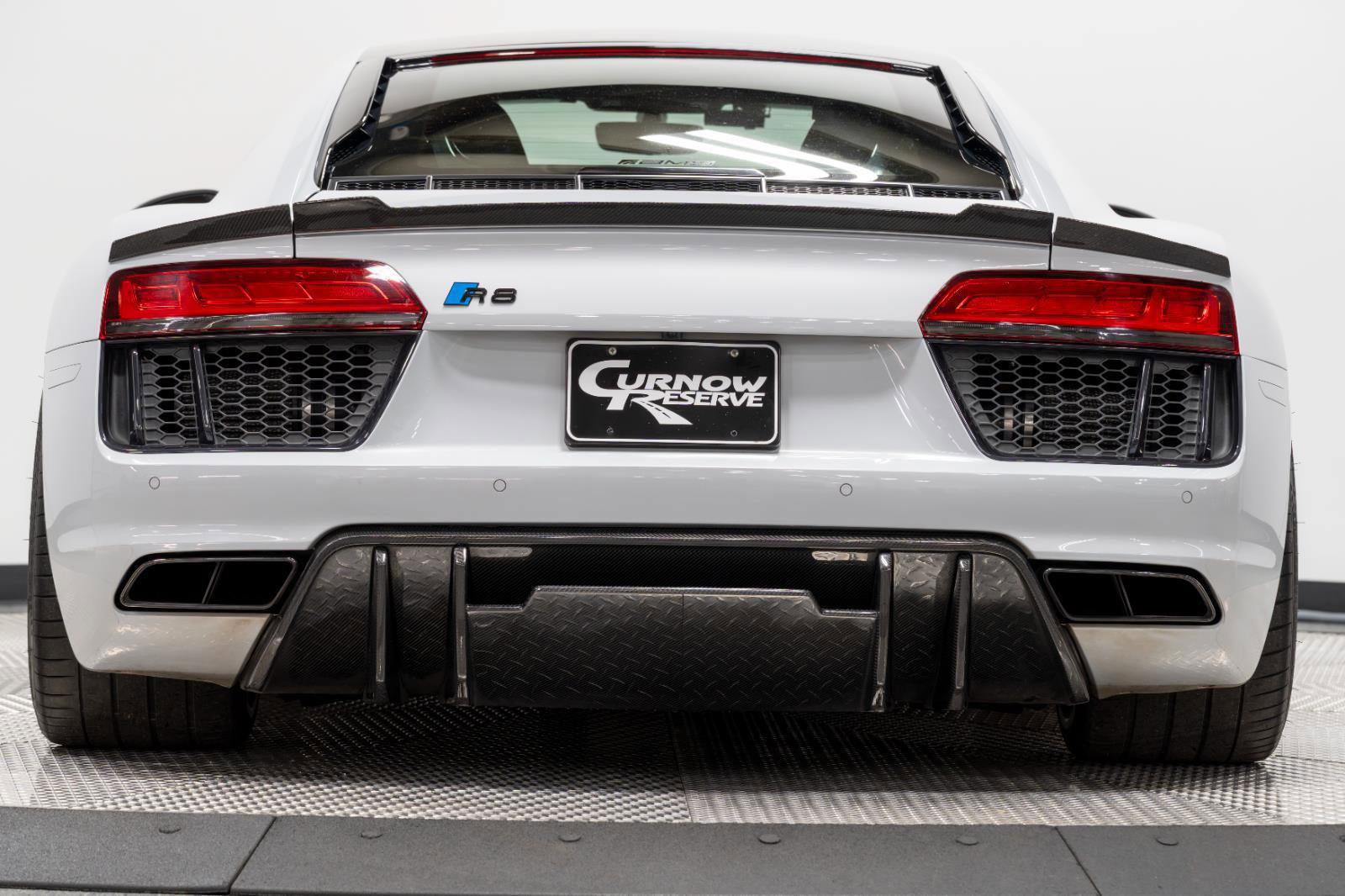 Used 2017 Audi R8 V10 plus w/ Full Leather Package image 15